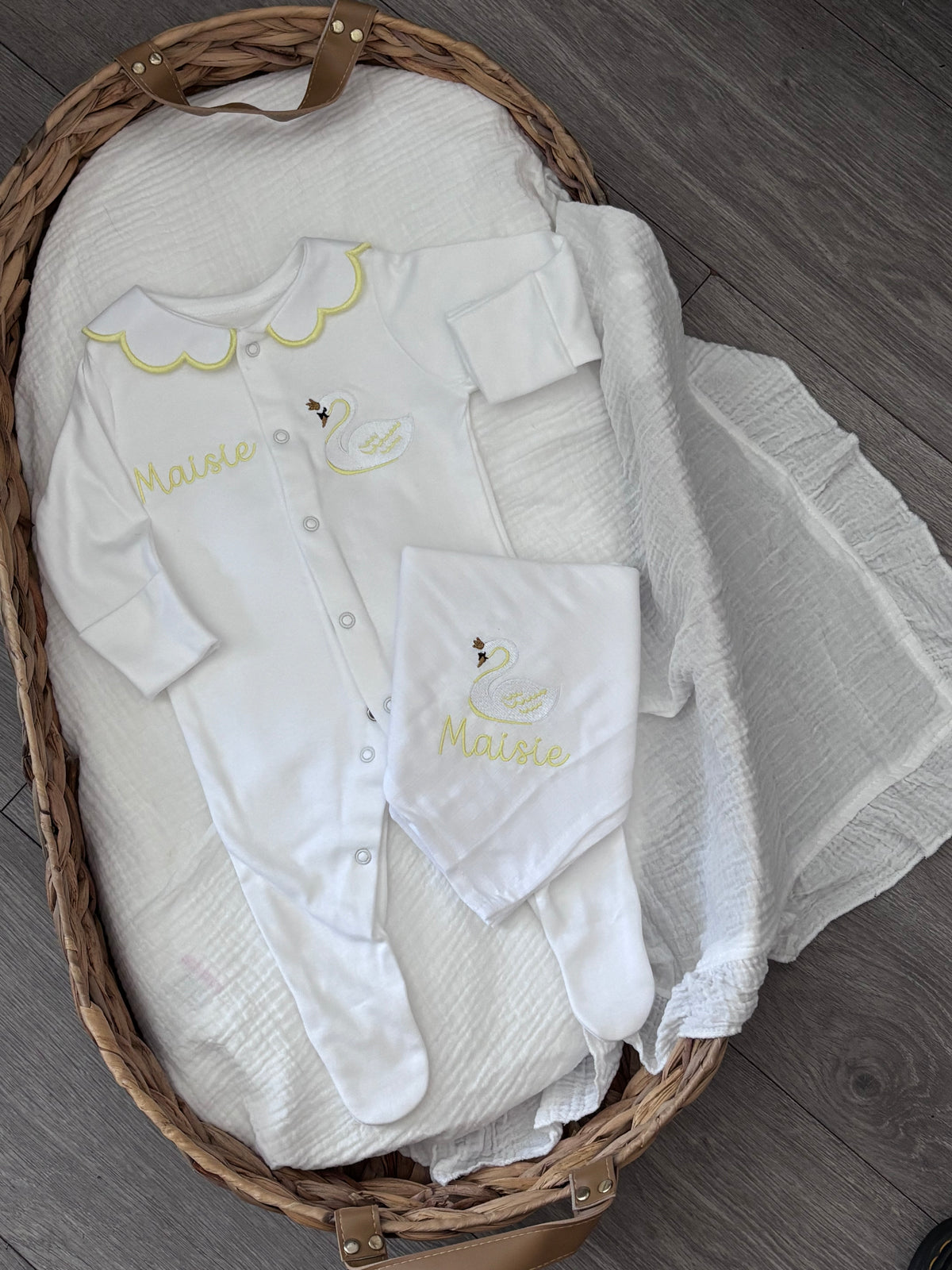 2 piece swan babygrow set