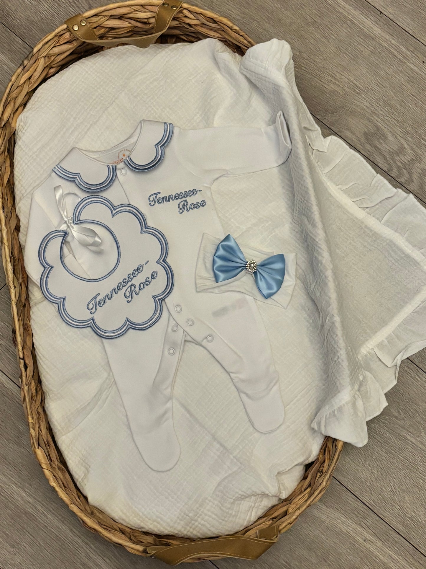 Personalised baby grow and bib set