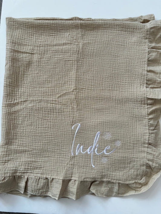 Personalised frill muslin blanket